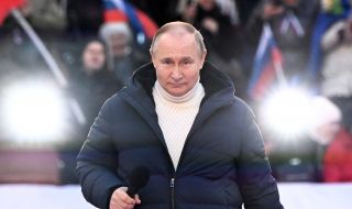 Путин критикува Запада, облечен с италианско яке за €13 000