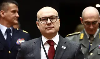 Вучич издига министъра на отбраната за премиер на Сърбия