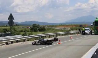 Two young men on motorcycles lost their lives today in accidents 