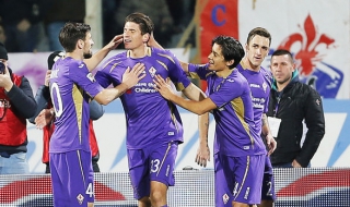 Палермо шокира Наполи, Фиорентина се разправи със Сасуоло