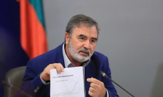 Доц. Кунчев: Пращат ми имейли с пожелания цялата ми рода да умре