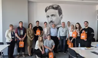 Електрохолд предоставя 7 стипендии на студенти по програмата M.O.V.E.