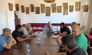 Станка Златева и Армен Назарян седнаха на една маса