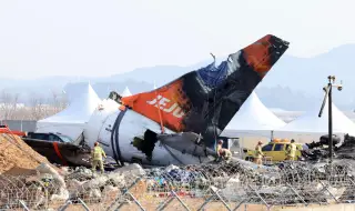 South Korean plane crash report: Black boxes stopped recording before impact 