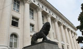 Магистрати дариха нови 80 000 лева за борбата срещу коронавируса