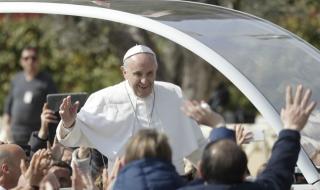 Свещеник пожела смъртта на папата