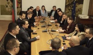 Делян Добрев: Хората, които съсипаха публичните финанси на държавата, изведнъж заговориха за ограничаване на дефицита 