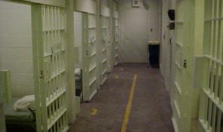 Край Смолян заловиха избягал затворник