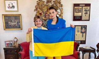 Мис Украйна 2018 за бягството от страната заедно със сина си