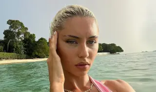 Щерката на Джъд Лоу запретна рокля за нова СНИМКА на дупето