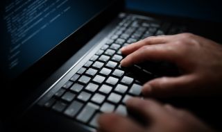 Нидерландски хакер е похитил личните данни на почти всички австрийци 