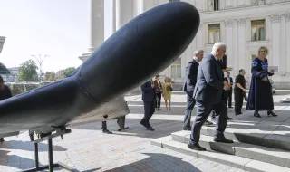 20 000 километра над теб и мен - новото бойно поле е в Космоса