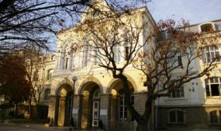 Две училища в Пловдив минават на дистанционно обучение
