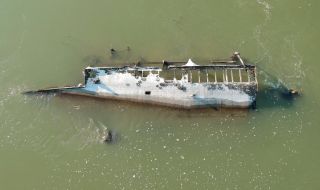 Германски кораби от ВСВ "изплуваха" от полупресъхналия Дунав