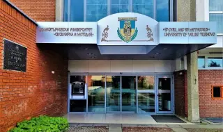 Вдигат драстично семестриалните такси, студенти готвят протест