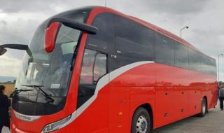 Новият автобус на ЦСКА пристигна в София