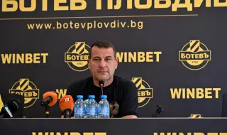 Финансовият благодетел на Ботев Пд към играчите: Оставете всичко на терена – пот, глас, енергия, всичко | ФАКТИ.БГ Финансовият благодетел на Ботев Пд към играчите: Оставете всичко на терена – пот, глас, енергия, всичко