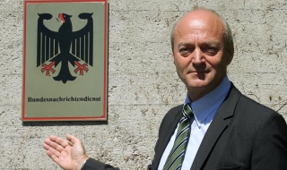 Шефът на БНД уволнен изненадващо в Германия