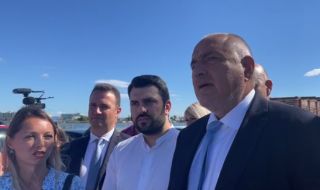 Борисов: Тридесет дни откакто ги няма Киро и Асен, а цените на бензина и нафтата падат 