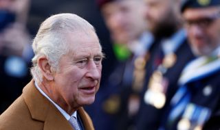 Великобритания: Кралското семейство се събра в Сандрингам за Коледа