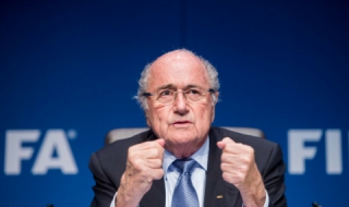 Блатер: Платини съсипа ФИФА