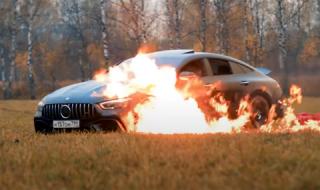Вбесен от постоянни повреди руснак подпали Mercedes за €150 хиляди (ВИДЕО)