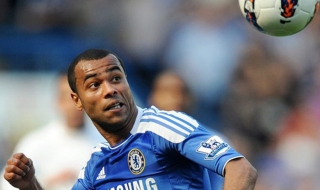 Ашли Коул се разкая за псувните си