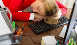 Какво ще се случи с тялото, ако спим през деня