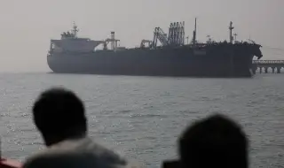 Индия няма да спира покупките на руски петрол след отпадането на санкционни облекчения от САЩ