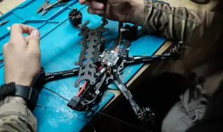 Основателят на Blackwater обмисля закупуване на украински производители на дронове