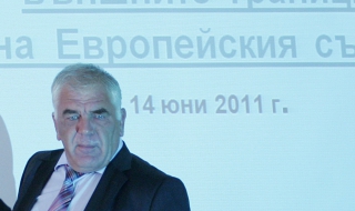 Танов: Атакуват ни защото идват избори