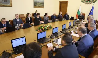 Гюров:  Има достатъчни запаси от горива и в държавния резерв. Българите няма да плащат цената на изкуствена паника  