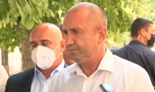 Радев: Времето за политически декларации изтече