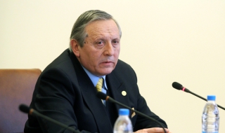 Воденичаров: Двама професора в служебния кабинет