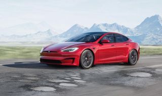 Новият ъпдейт на Tesla е с мисъл за България