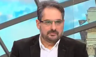 Даниел Смилов: Влизането на Радев на партийния терен ще доведе до размествания и до по-малко фрагментиран парламент