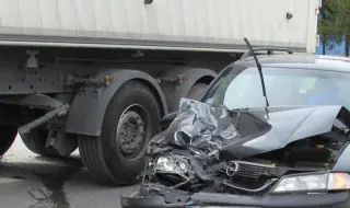 Жена загина при тежка катастрофа между Симитли и Благоевград