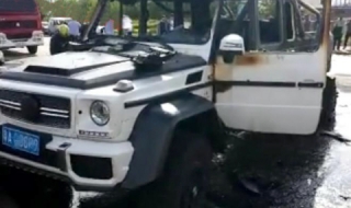 Изгоря уникален G63 AMG 6×6 Mansory