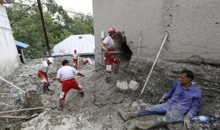 Увеличават се жертвите от наводненията в Иран
