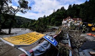 Ограбват магазини след наводненията в Германия