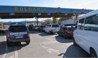 Още трима български граждани с фалшиви тестове на границата с Румъния