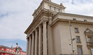 Комисията по отбрана разглежда два ключови проекта за модернизация на армията