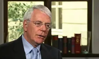 Бившият британски премиер Джон Мейджър: Губим достойнството си в угодничество пред Тръмп, войната срещу Иран е грешка