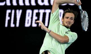 Голям скандал на Australian Open: Медведев побесня и се разкрещя на съдията (ВИДЕО)