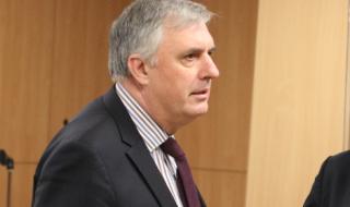 Ивайло Калфин: С резолюцията България се връща много назад