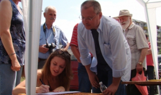 БСП събра 310 хил подписа за референдум за Белене