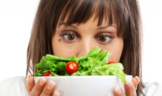 3 салати, които са по-вредни от бързата храна