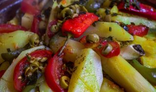 Рецепта на деня: Картофи с маслини по гръцки