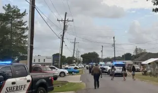 Кола се блъсна в празнуващи Лаоската Нова година в Луизиана, има тежко ранени