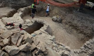 Откриха случайно антична гробница в Стара Загора (СНИМКИ)